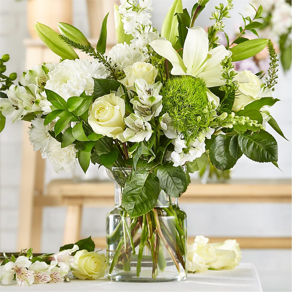 Classic Ivory – A Florist Original – FLOWERS & FAIRYTALES, Pittsburgh PA