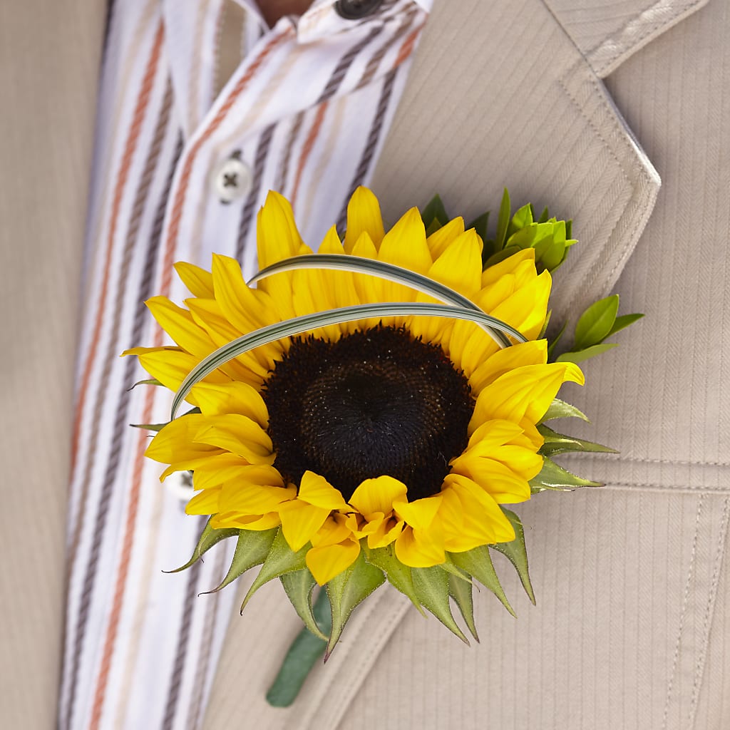 Free Spirit Boutonniere – FLOWERS & FAIRYTALES, Pittsburgh PA