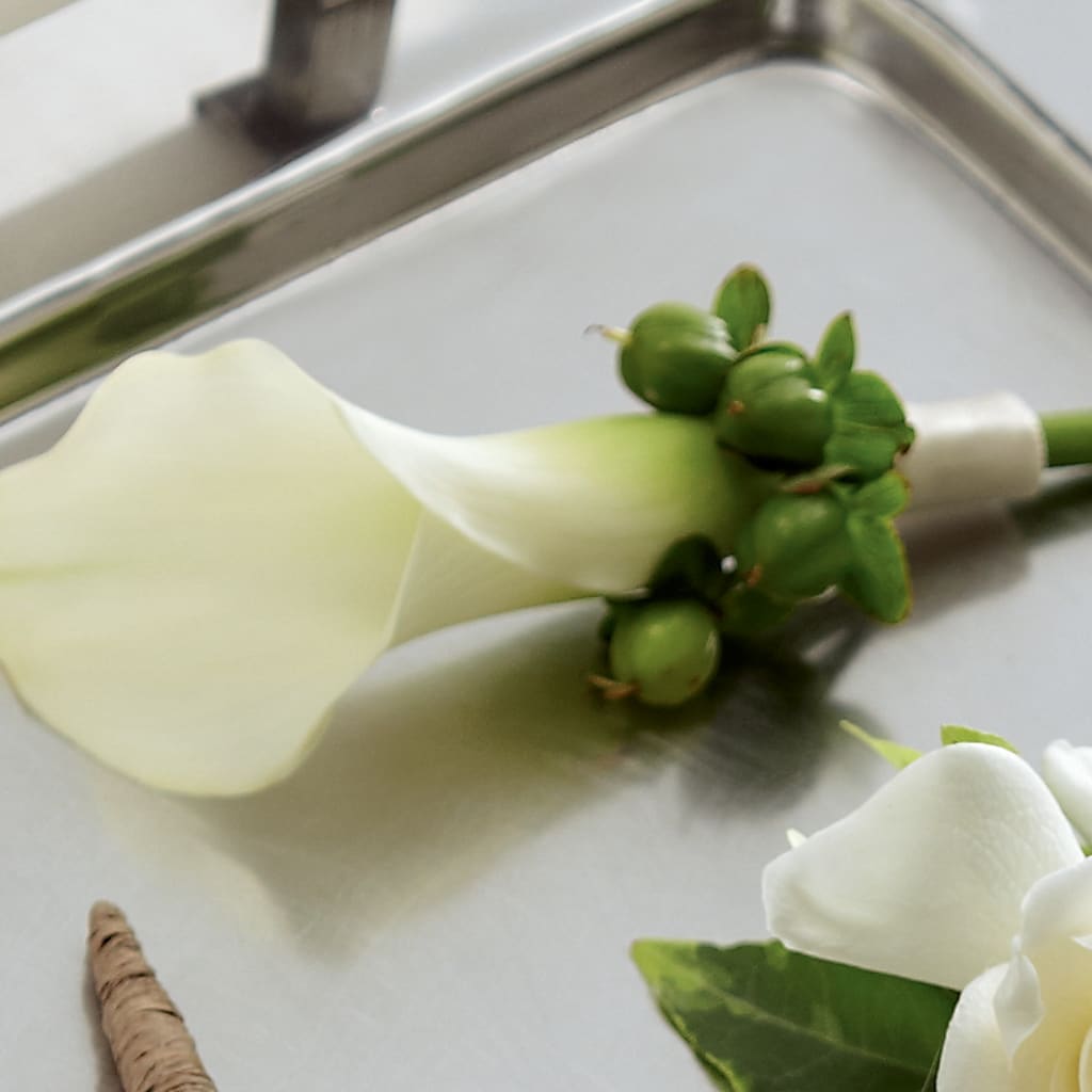 White Calla Boutonniere – FLOWERS & FAIRYTALES, Pittsburgh PA