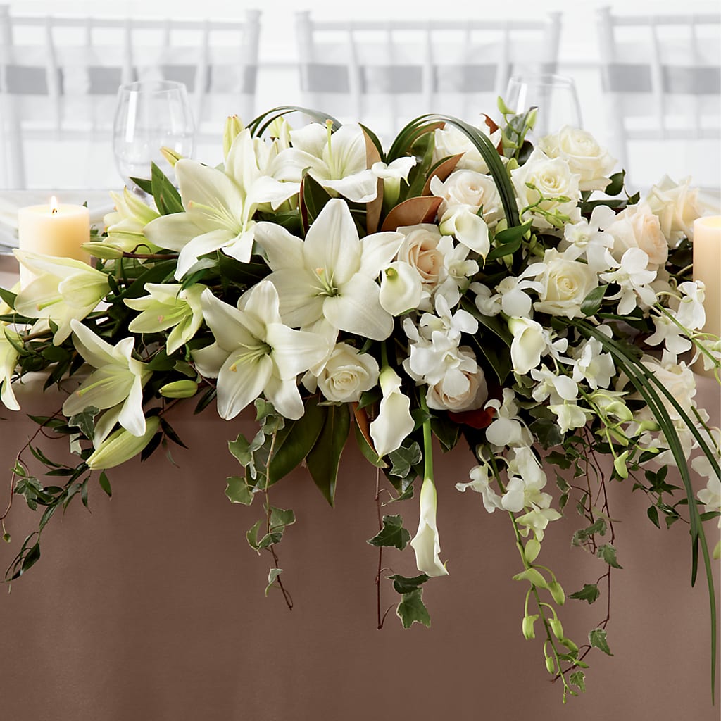 White Linen Arrangement – FLOWERS & FAIRYTALES, Pittsburgh PA