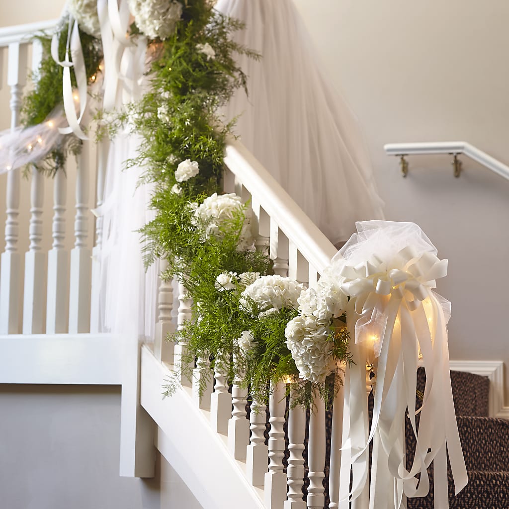 Champagne Dreams Garland – FLOWERS & FAIRYTALES, Pittsburgh PA