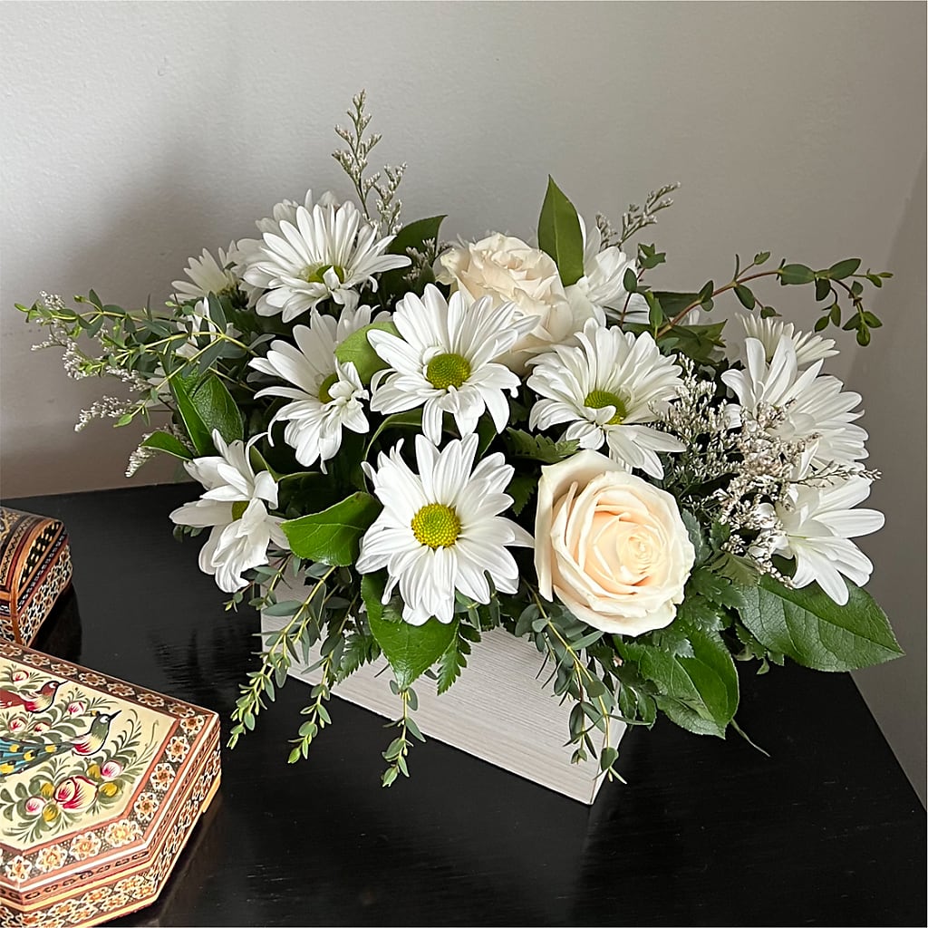 Fresh Linen Box Bouquet – FLOWERS & FAIRYTALES, Pittsburgh PA