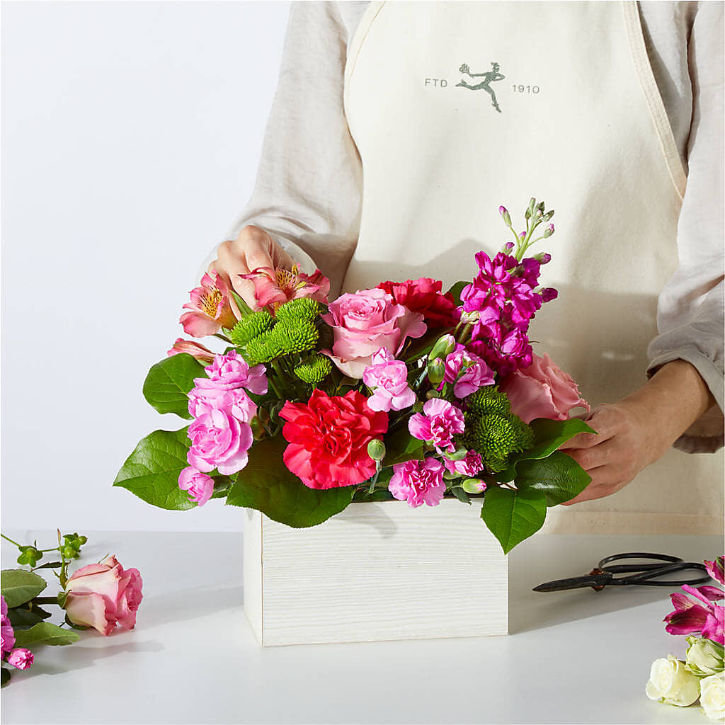 Sweetberry Box – A Florist Original – FLOWERS & FAIRYTALES, Pittsburgh PA