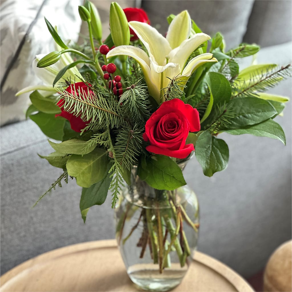 Sparkling Snowflakes Bouquet – FLOWERS & FAIRYTALES, Pittsburgh PA