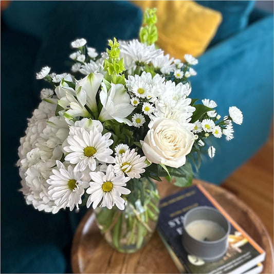 Classic Ivory – A Florist Original – FLOWERS & FAIRYTALES, Pittsburgh PA